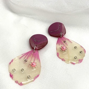 cercei handmade unicat din rasina si flori naturale 00084 , Bijuterii, Cercei, Cercei drop, Confectionarea bijuteriilor, ARTYNOS