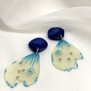 cercei handmade unicat din rasina si flori naturale 00086 - bijuterii - cercei - cercei drop - Artynos.ro