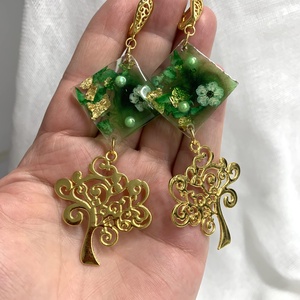 cercei handmade unicat din rasina si flori naturale 00094 - bijuterii - cercei - cercei cu franjuri - Artynos.ro