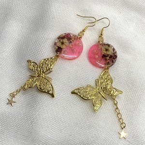 cercei handmade unicat din rasina si flori naturale 00095 - Artynos.ro
