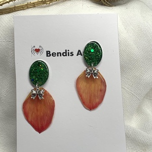 cercei handmade unicat din rasina si flori naturale 00097 - bijuterii - cercei - cercei drop - Artynos.ro