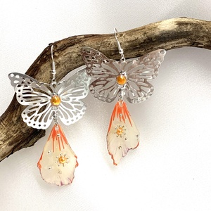 cercei handmade unicat din rasina si flori naturale 00113 - bijuterii - cercei - cercei drop - Artynos.ro