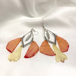 cercei handmade unicat din rasina si flori naturale 00152 -  - Artynos.ro