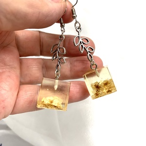 cercei handmade unicat din rasina si flori naturale 00530 -  - Artynos.ro