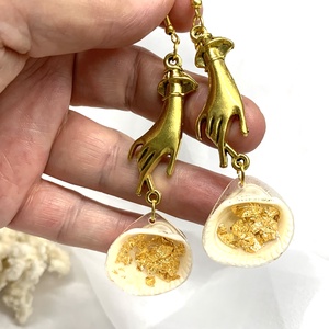 cercei handmade unicat din rasina si scoici naturale 00536 -  - Artynos.ro