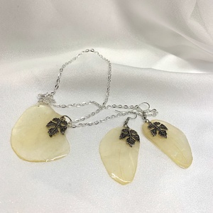 set bijuterii handmade unicat din rasina si flori naturale 00568 - bijuterii - seturi de bijuterii - Artynos.ro