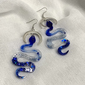 cercei handmade unicat din rasina 00577 - Artynos.ro
