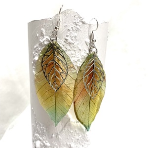 cercei handmade unicat din rasina si frunze naturale 00581 -  - Artynos.ro