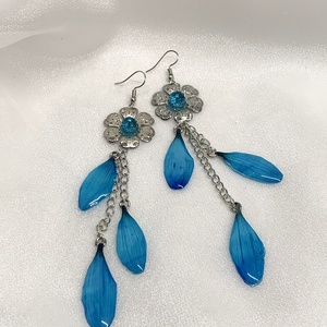 cercei handmade unicat din rasina si flori naturale 00584 - bijuterii - cercei - cercei drop - Artynos.ro