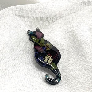 Broșă handmade unicat - din rasina 00590 - bijuterii - broșă, insigne - insigne - Artynos.ro