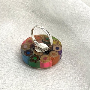 Inel handmade din creioane colorate si rasina 00592 - bijuterii - inele - inele figurate - Artynos.ro