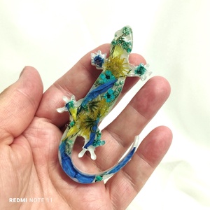 Broșă handmade unicat - din rasina 00597 - bijuterii - broșă, insigne - insigne - Artynos.ro