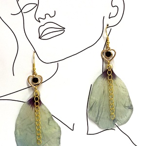 cercei handmade unicat din rasina si flori naturale 00565 - bijuterii - cercei - cercei drop - Artynos.ro