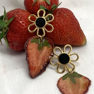 cercei handmade unicat din fructe deshidratate 00602 - bijuterii - cercei - cercei drop - Artynos.ro