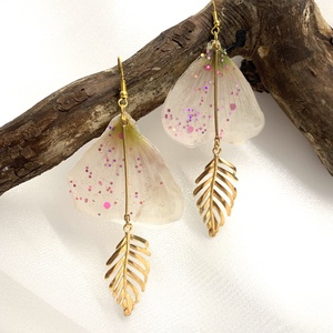 cercei handmade unicat din rasina si flori naturale 00603 -  - Artynos.ro