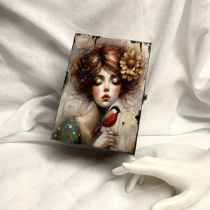 Cutie - caseta de bijuterii din lemn decorata manual 00819 - Artynos.ro