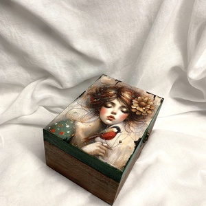 Cutie - caseta de bijuterii din lemn decorata manual 00819 -  - Artynos.ro