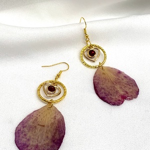 cercei handmade unicat din rasina si flori naturale 00844 -  - Artynos.ro