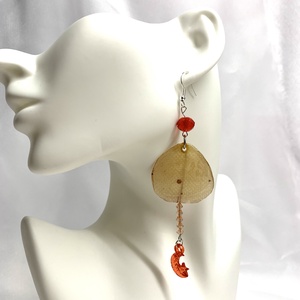 cercei handmade unicat din rasina si flori naturale 00846 - Artynos.ro