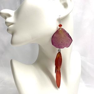 cercei cu flori naturale Trandafiri si Crizanteme 00585 - bijuterii - cercei din rășină - Artynos.ro