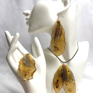 Set cu flori naturale Crini 00570, Bijuterii, Seturi de bijuterii, Confectionarea bijuteriilor, ARTYNOS