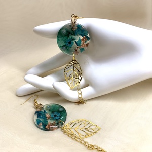 cercei cu flori naturale Trandafiri 00096 - bijuterii - cercei din rășină - Artynos.ro