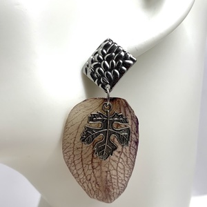 cercei cu flori naturale Orhidee 00186 - bijuterii - cercei - cercei din rășină - Artynos.ro