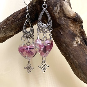 cercei cui flori naturale Magnolie 00421 - bijuterii - cercei din rășină - Artynos.ro