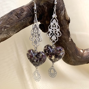 cercei cu flori naturale Trandafiri 00419 - bijuterii - cercei - cercei din rășină - Artynos.ro