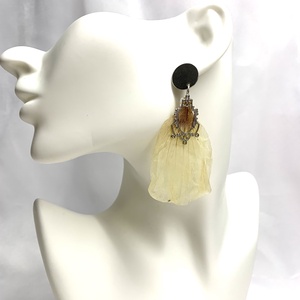 cercei cu flori naturale Trandafiri 01024 - bijuterii - cercei din rășină - Artynos.ro