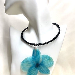 Colier -pandnativ cu flori naturale Orhidee 01133 -  - Artynos.ro