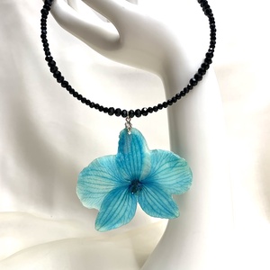 Colier -pandnativ cu flori naturale Orhidee 01133 -  - Artynos.ro