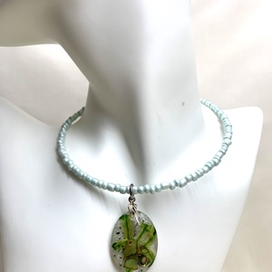 Colier-pandantiv cu flori si scoici sidefate 01157 - Artynos.ro