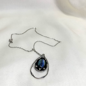 Colier -pandantiv cu scoici veritabile sidefate Abalone (Paua) 01161 - bijuterii - coliere - coliere cu pandative - Artynos.ro