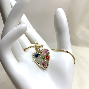 Colier -pandantiv cu pelute artificiale 01176 - bijuterii - coliere - coliere cu pandative - Artynos.ro