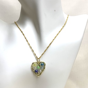 Colier -pandantiv cu pelute artificiale 01177 - bijuterii - coliere - coliere cu pandative - Artynos.ro