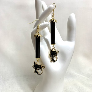 Set bijuterii creioane colorate si pisica neagra00506 - bijuterii - coliere - coliere cu pandative - Artynos.ro