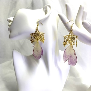 cercei cu Bujori 01288, Bijuterii, Cercei, Cercei din rasina, Confectionarea bijuteriilor, ARTYNOS