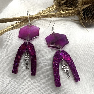 Cercei pentru ocazii speciale 01311 - bijuterii - cercei - cercei din rășină - Artynos.ro