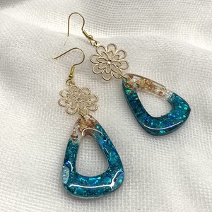 Cercei ocazii speciale 01326 - bijuterii - cercei - cercei din rășină - Artynos.ro