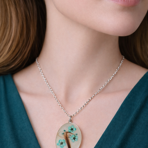 Bijuterii cu  șuvițe de păr  01373 - bijuterii - cercei - cercei din rășină - Artynos.ro