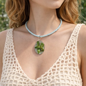 Colier-pandantiv cu zambile si scoici Abalone 01157, Bijuterii, Coliere, Coliere cu pandative, Confectionarea bijuteriilor, ARTYNOS