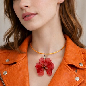 Colier-pandantiv cu Muscata   01110, Bijuterii, Coliere, Coliere din margele, Confectionarea bijuteriilor, ARTYNOS