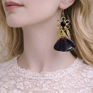 Cercei cu flori naturale 01866 - bijuterii - cercei - cercei din rășină - Artynos.ro