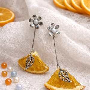 cercei cu felii de Portocale 00996 - bijuterii - cercei - cercei din rășină - Artynos.ro