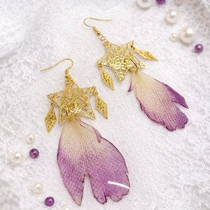 Cercei cu petale de Bujori 01889  - bijuterii - cercei - cercei din rășină - Artynos.ro