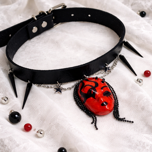 Chocker gothik-edgy lucrat și pictat manual din lut din Colecția Gothic Enigma 01352 - bijuterii - coliere - chockere - Artynos.ro