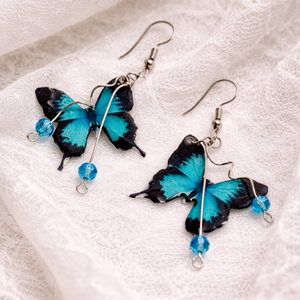 cercei aripi libelula din rasina cadou pentru iubia,mama,fiica,logodnica,prietena 01915 - bijuterii - cercei - cercei din rășină - Artynos.ro