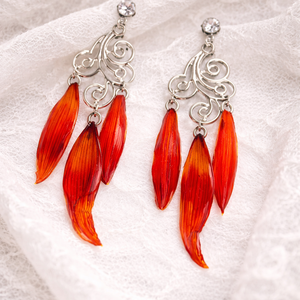 cercei cu flori naturale si rasina, cadou pentru iubia,mama,fiica,logodnica,prietena 01916 - bijuterii - cercei - cercei din rășină - Artynos.ro