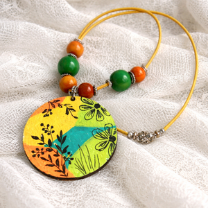 Colier cu pandantiv pictat manual,cadou pentru iubita,mama,fiica ,prietena,educatoare 01942 - Artynos.ro